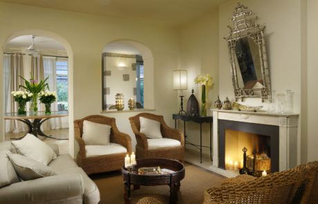 Lounge with fireplace